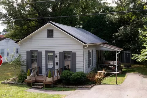 31 2nd St, Poland, OH 44514