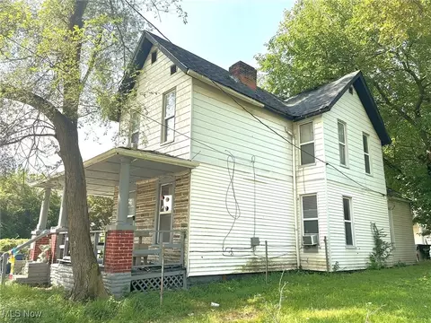 2558 E 82nd St, Cleveland, OH 44104