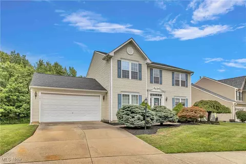 1767 Curry Ln, Twinsburg, OH 44087