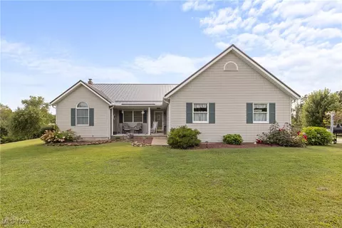 40885 Mount Hope Rd, Flushing, OH 43977