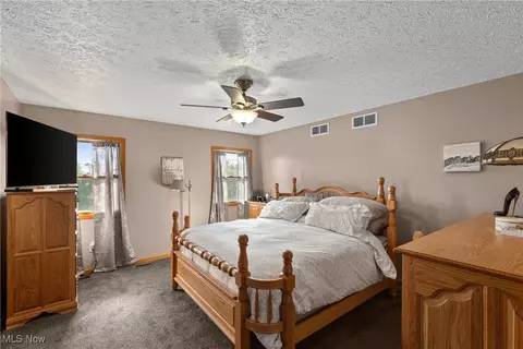 Bedroom - 40885 Mount Hope Rd, Flushing, OH 43977 photo 1 of 4