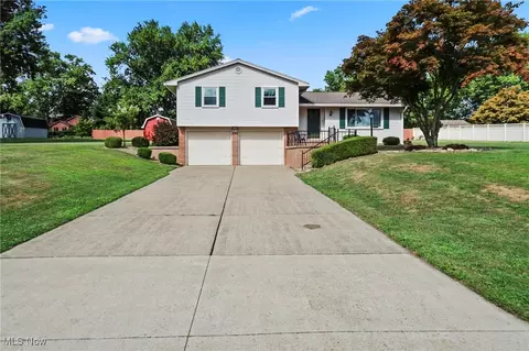 1873 Allen Dr, Salem, OH 44460