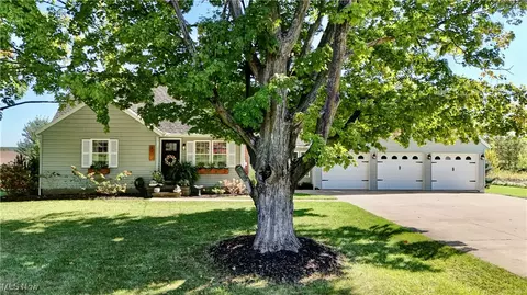 3433 Fredericksburg Rd, Wooster, OH 44691