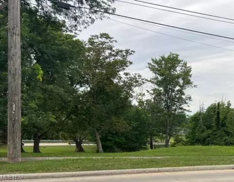 12939 W Pleasant Valley Rd, Parma, OH 44130