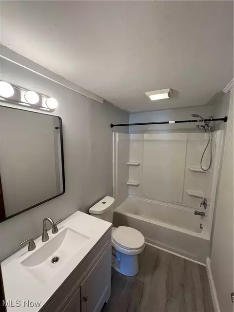 210-212 High St, Elyria, OH 44035 photo 7