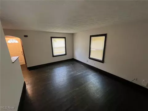 210-212 High St, Elyria, OH 44035 photo 4