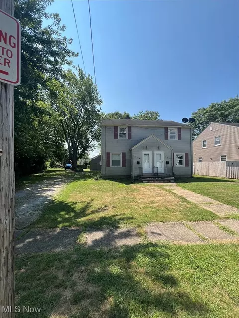 210-212 High St, Elyria, OH 44035
