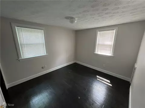 210-212 High St, Elyria, OH 44035 photo 5