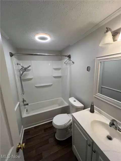 210-212 High St, Elyria, OH 44035 photo 3