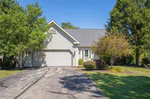 2047 Fairway Blvd, Hudson, OH 44236