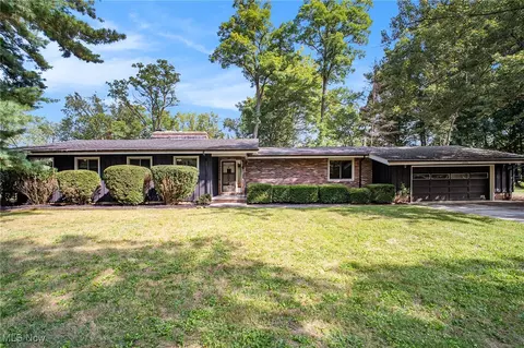 17390 Bennett Rd, North Royalton, OH 44133