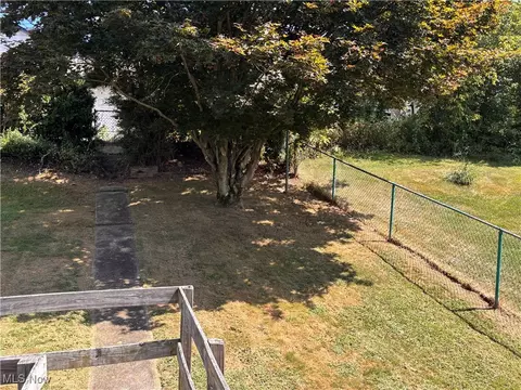 Exterior - 277 Francis Ave, Windsor Heights, WV 26075 photo 2 of 6