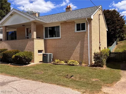 Exterior - 277 Francis Ave, Windsor Heights, WV 26075 photo 5 of 6