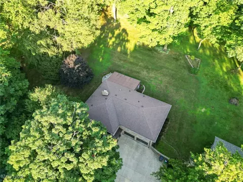 1341 Valley Dr, Akron, OH 44312 photo 28