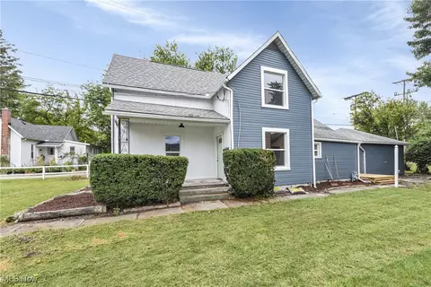 516 Fremont Rd, Port Clinton, OH 43452