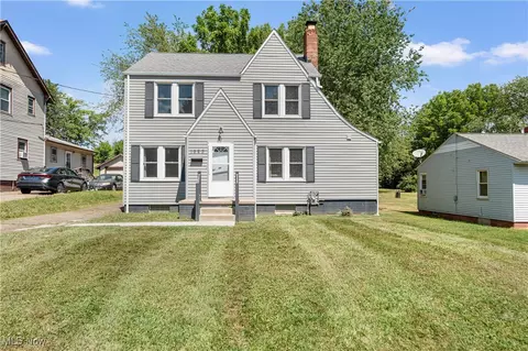 1623 Spangler Rd NE, Canton, OH 44714