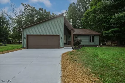 7890 Killington Ave NW, North Canton, OH 44720