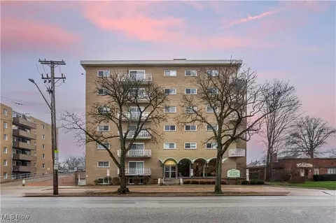 14567 Madison Ave #203, Lakewood, OH 44107
