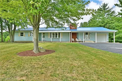 2566 Warren Burton Rd, Southington, OH 44470