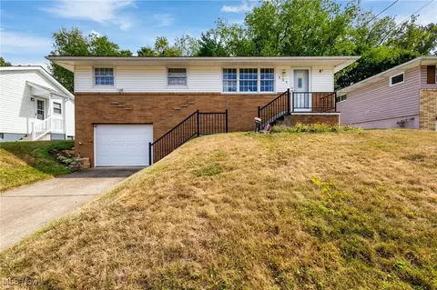 131 Theresa Dr, Weirton, WV 26062
