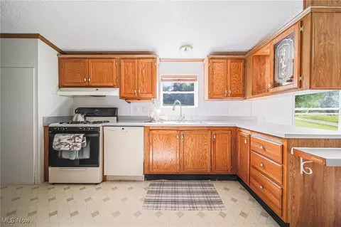 8710 Township Road 657, Dundee, OH 44624 photo 12