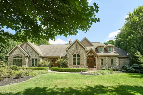 1263 S Hametown Rd, Copley, OH 44321