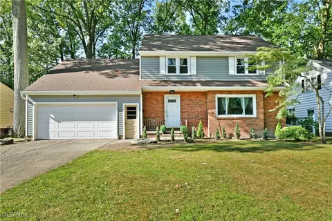 1800 Dodge St NW, Warren, OH 44485