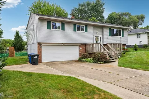 4100 Rose Dr, Brunswick, OH 44212 photo 4