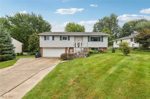 4100 Rose Dr, Brunswick, OH 44212 photo 3
