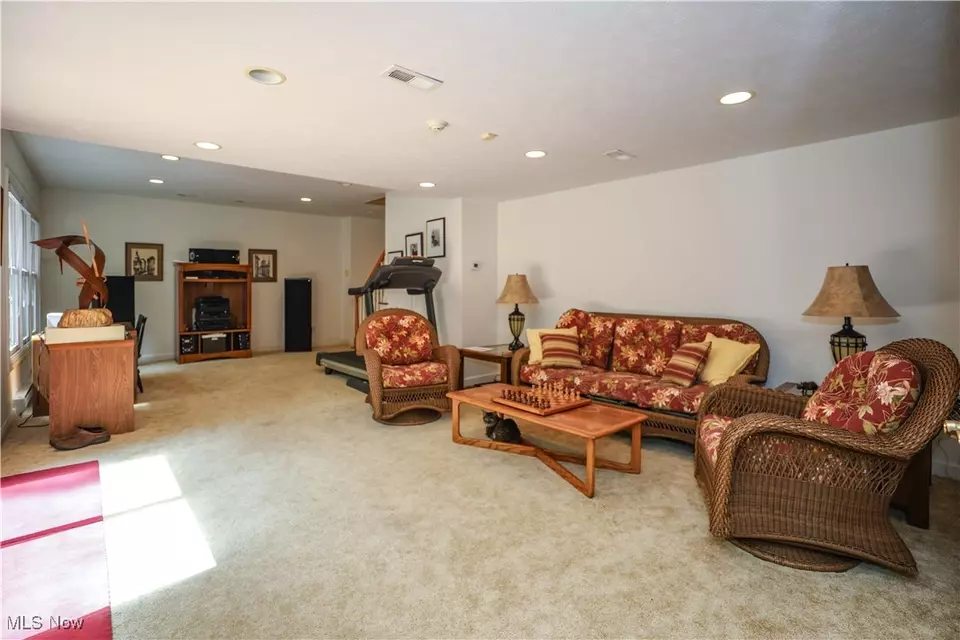 Living - 831 Meadowbrook Dr, Aurora, OH 44202 photo 5 of 5