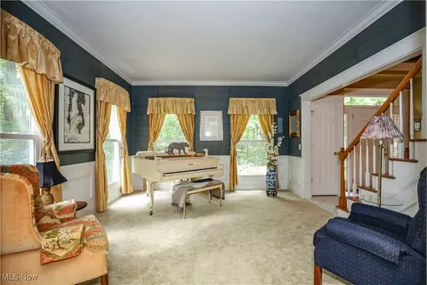 Living - 831 Meadowbrook Dr, Aurora, OH 44202 photo 1 of 5