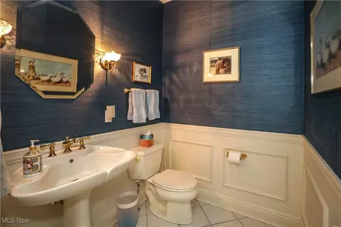 Bath - 831 Meadowbrook Dr, Aurora, OH 44202 photo 1 of 8