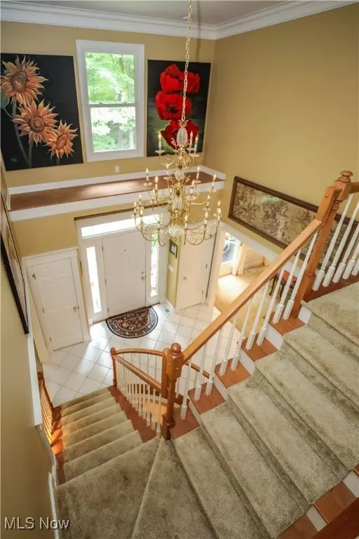 Entry Way - 831 Meadowbrook Dr, Aurora, OH 44202 photo 4 of 7