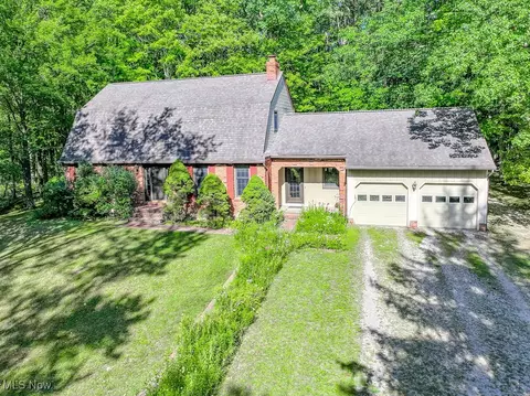 10081 Hobart Rd, Kirtland, OH 44094