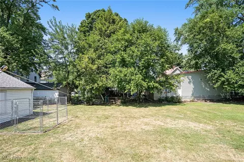 907 W 50th St, Ashtabula, OH 44004 photo 30