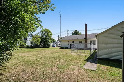 907 W 50th St, Ashtabula, OH 44004 photo 29