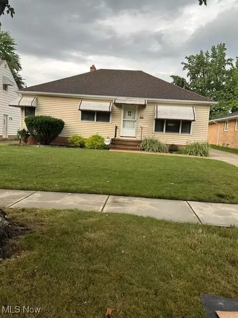 6191 Stratford Dr, Parma Heights, OH 44130