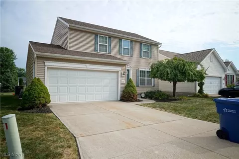 6242 Dogwood Ln, North Ridgeville, OH 44039