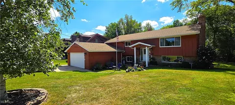 15485 Albion Rd, Strongsville, OH 44136