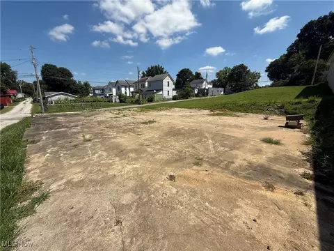 620 14th St, Parkersburg, WV 26101