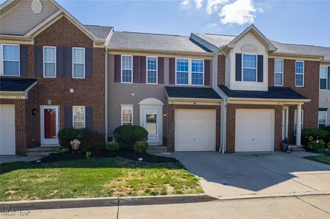 104 Pyrite Ct, Berea, OH 44017