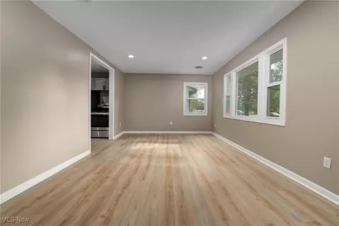 Living - 964 N Pasadena Ave, Elyria, OH 44035 photo 2 of 5