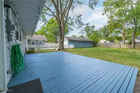 Exterior - 964 N Pasadena Ave, Elyria, OH 44035 photo 6 of 12