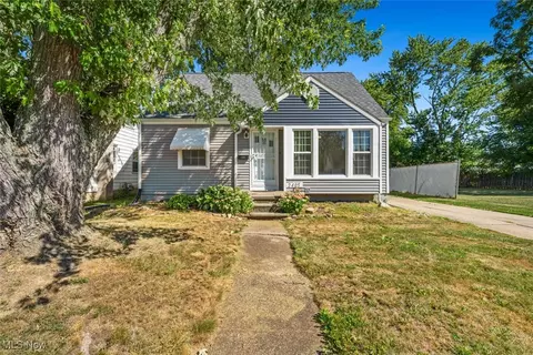 2405 E 35th St, Lorain, OH 44055