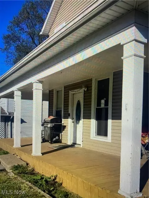 339 E Main St, Shawnee, OH 43782 photo 2