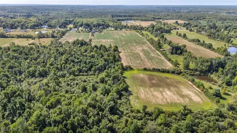 15720 Gar Hwy, Montville, OH 44064
