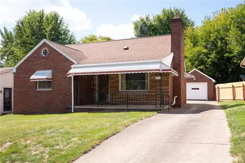112 Glacier Ave, Youngstown, OH 44509