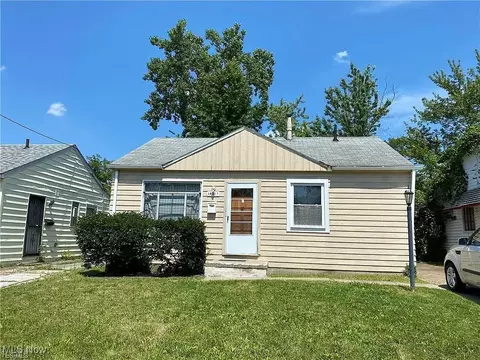 16317 Clearview Ave, Cleveland, OH 44128