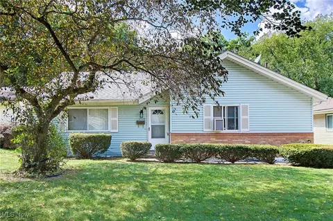 1526 Hilton Dr, Akron, OH 44313