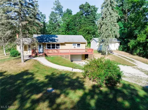4359 Mccance Cir, Fredericksburg, OH 44627